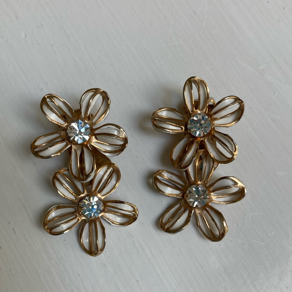 Vintage Clip on Floral Earrings, White and Gold floral layers